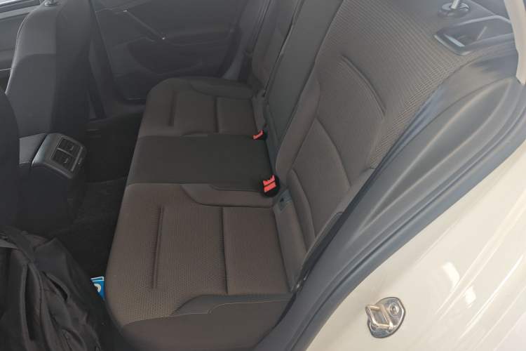 Used Volkswagen Golf 2016 230TSI Automatic Comfort Version
