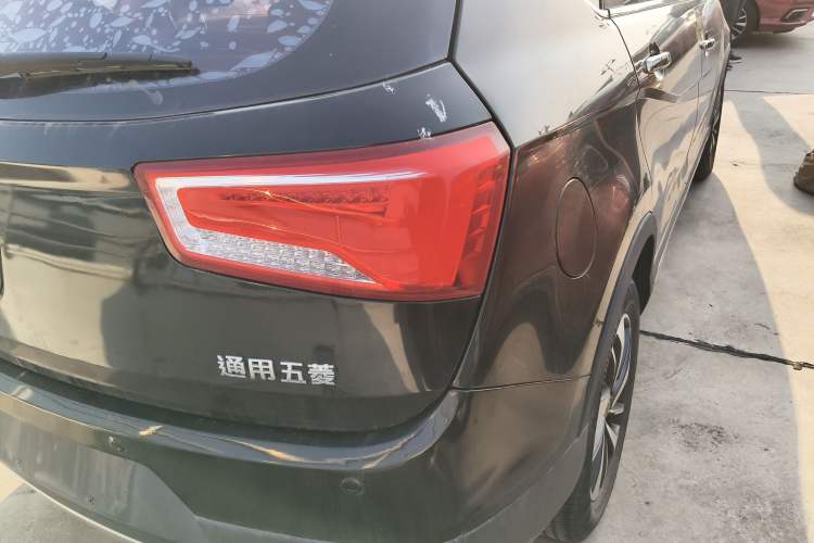 Used Baojun 560 2015 1.8L Manual Luxury Model