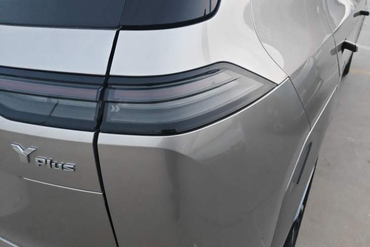 Used AION Y 2023 Younger Star Edition
