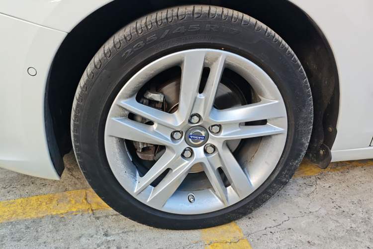 Used Volvo V60 2015 T5 Zhiya Edition