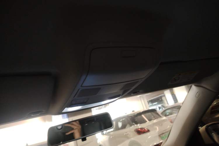 Used Volkswagen Tiguan 2016 280TSI Automatic Two-Wheel-Drive Silk Road Style Edition