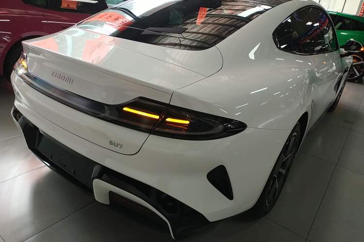 Used  SU7 2024 Rear-Drive Long-Range Intelligent Driving Version
