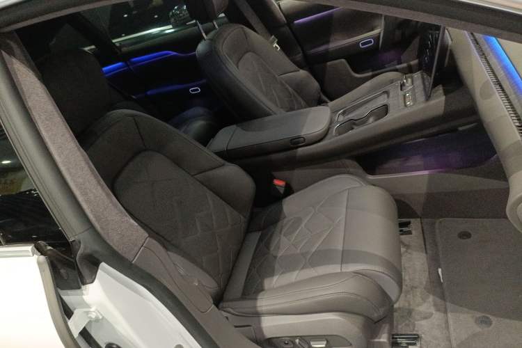 Used Nio ET7 2024 75 kWh Executive Edition
