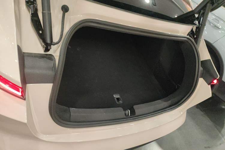 Used Nio ET5 2024 75 kWh
