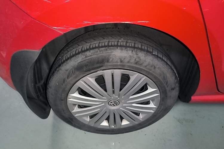 Used Volkswagen Polo 2016 1.6L Automatic Comfort Model
