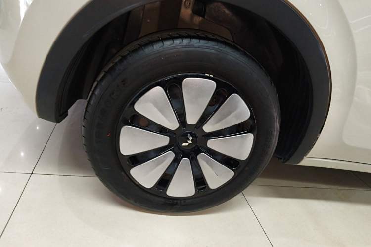 Used Wuling Bingo 2023 410 km Lingxi Deluxe Edition
