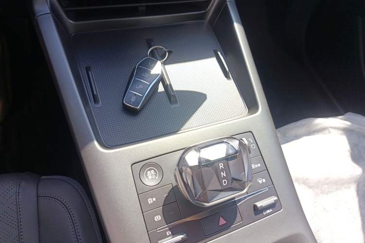 Used BYD Qin PLUS 2025 DM-i Smart Drive 55KM Leading Model
