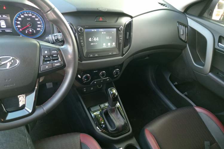 Used Hyundai ix25 2017 1.4T Automatic Smart Version
