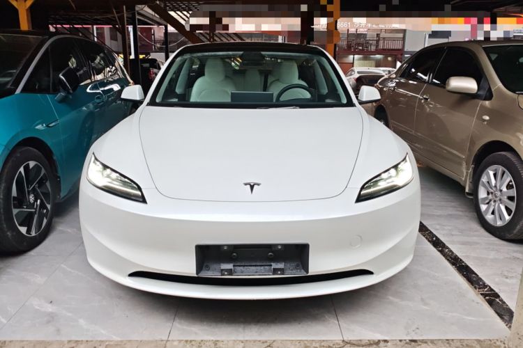 Used Tesla Model 3 2023 Long-Range All-Wheel-Drive Version