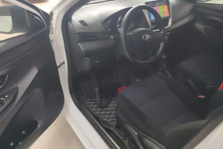 Used Toyota YARiS L 2016 Revised 1.5E CVT Charming Edition