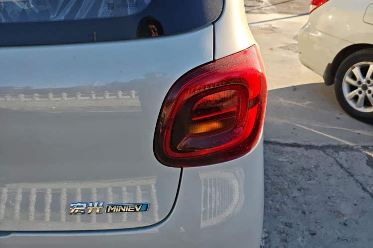 Used Wuling Hongguang MINIEV 2025 Four-Door Version Advanced Edition
