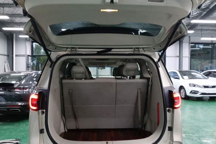 Used Buick GL8 2022 ES Landtrek 653T Comfort Edition
