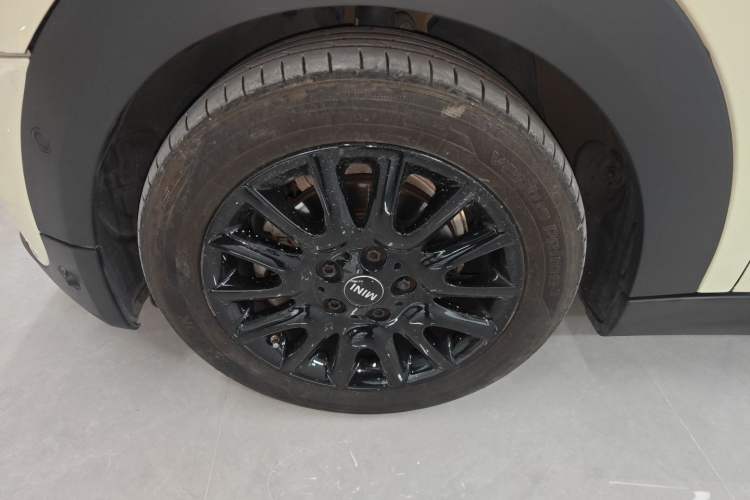 Used  MINI 2019 1.5T COOPER Classic Edition Five-Door Version
