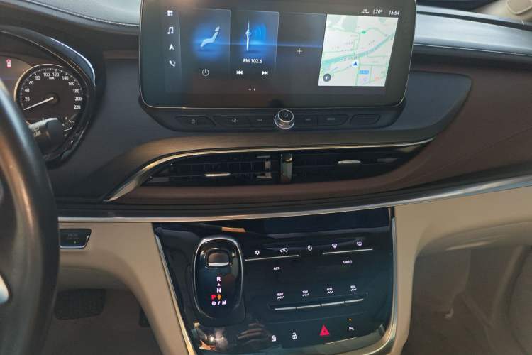 Used Buick GL8 2021 Land Cruiser Executive Class 652T Luxury Model
