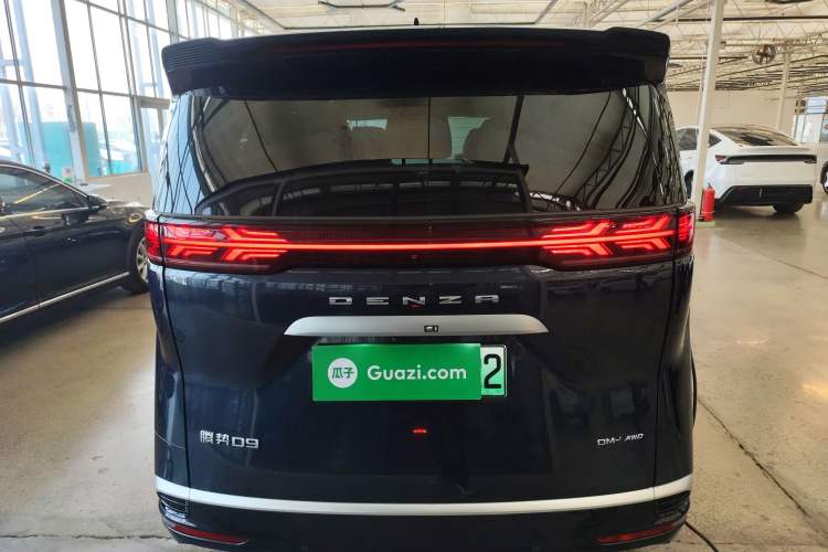 Used Denza D9 2022 DM-i 970 Four-Wheel Drive Prestige Model