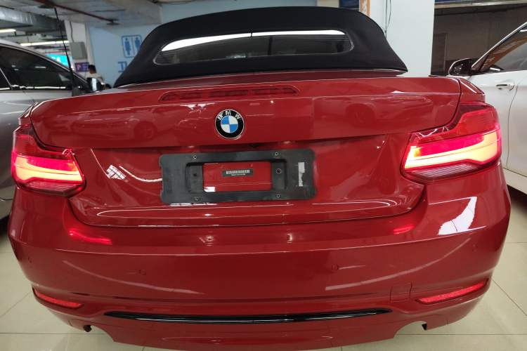 Used BMW 2 Series 2018 220i Convertible Coupe Sports Design Package
