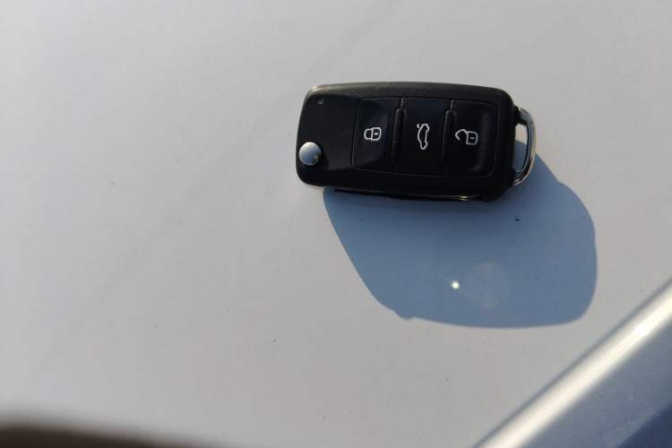 Used Skoda Fabia 2016 1.4L Automatic Car Enjoy Edition
