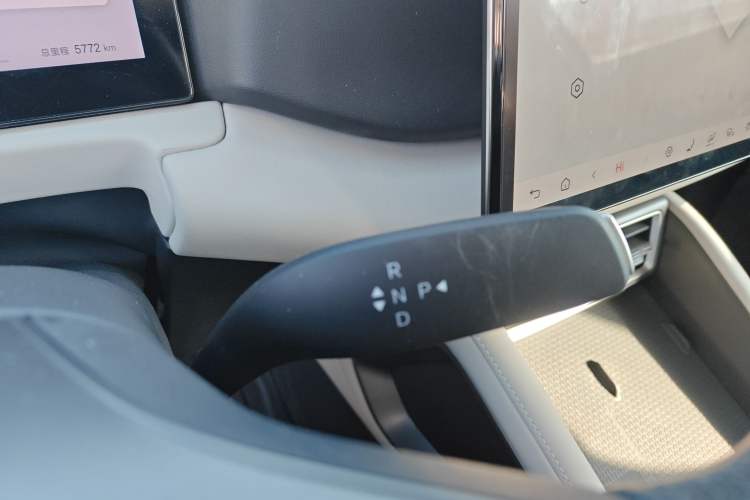 Used BYD Yuan UP 2025 Intelligent Driving Version 401 km Beyond-Range Edition