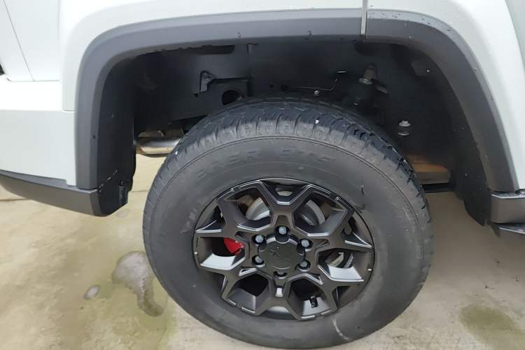 Used Beijing Auto BJ40 2023 2.0D Automatic Four-Wheel Drive Blade Hero Edition Adventurer Type (with Front and Rear Electronic Locks)
