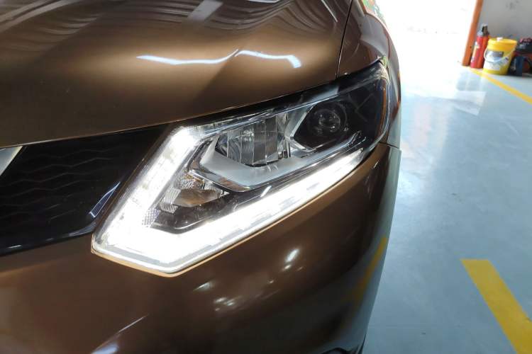 Used Nissan X-Trail 2016 2.0L CVT Smart Enjoyment Version 4WD
