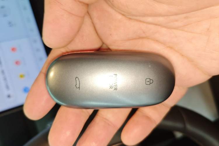 Used Li Auto MEGA 2024 Ultra Model
