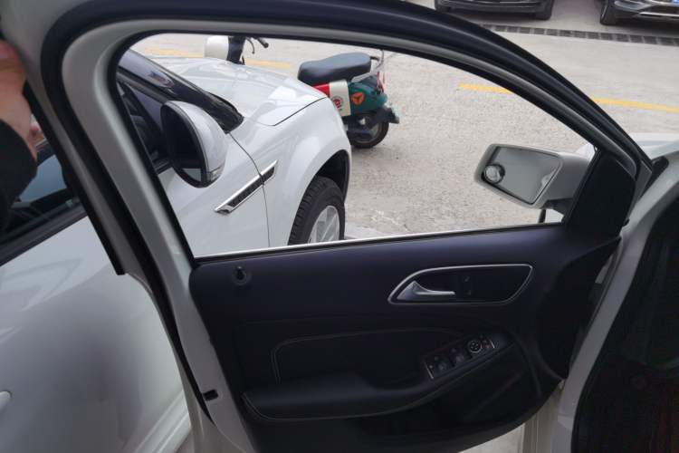 Used Mercedes-Benz B-Class 2015 B 200 Sport Edition
