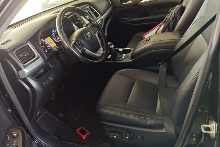 Used Toyota Highlander 2017 2.0T Four-Wheel Drive Luxury Edition 7 Seats
