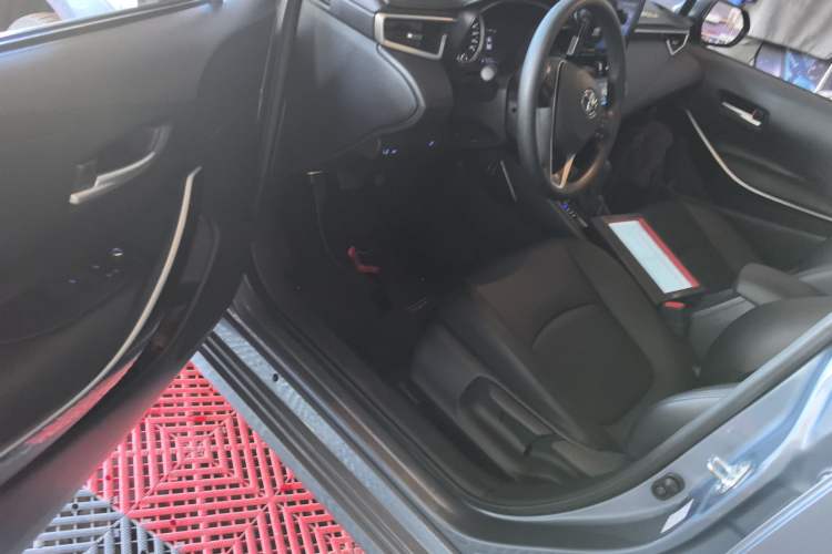 Used Toyota Corolla 2021 Dual-Motor 1.8L E-CVT Elite Edition
