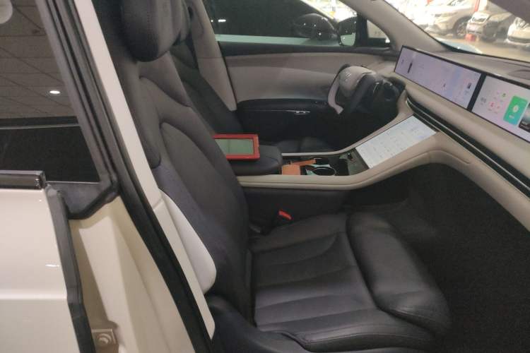 Used  LS7 2023 90 kWh Elite Rear-Drive Version