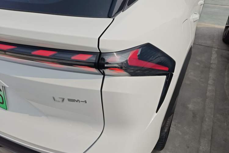 Used  L7 2025 EM-i 115km Exploration+ Edition