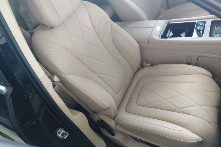 Used Hima AITO M9 2024 Range-Extended Ultra Version 42 kWh 6-Seater Model
