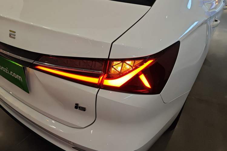 Used Roewe i5 2023 1.5L CVT Luxury Edition
