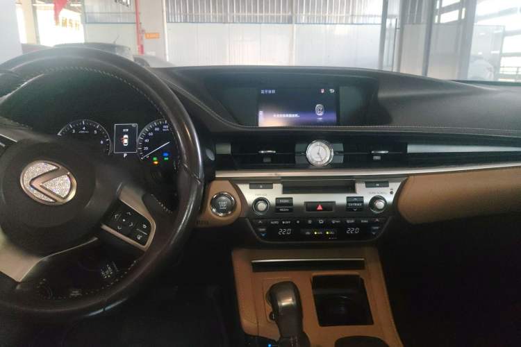 Used Lexus ES 2015 200 Elite Edition
