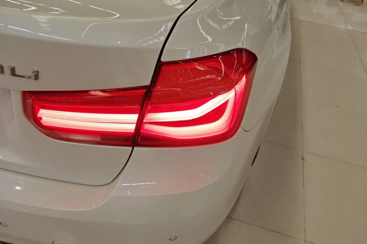 Used BMW 3 Series 2017 320Li Fashion Model
