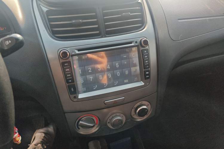 Used Chevrolet Sail 2013 Sedan 1.2L Manual Fashionable Happiness Edition
