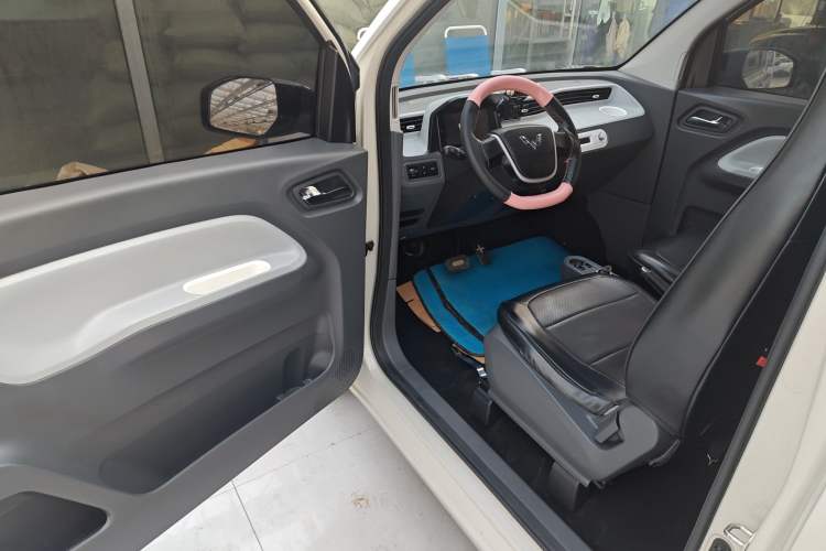 Used Wuling Hongguang MINIEV 2021 Macaron Premium Model – Lithium Iron Phosphate