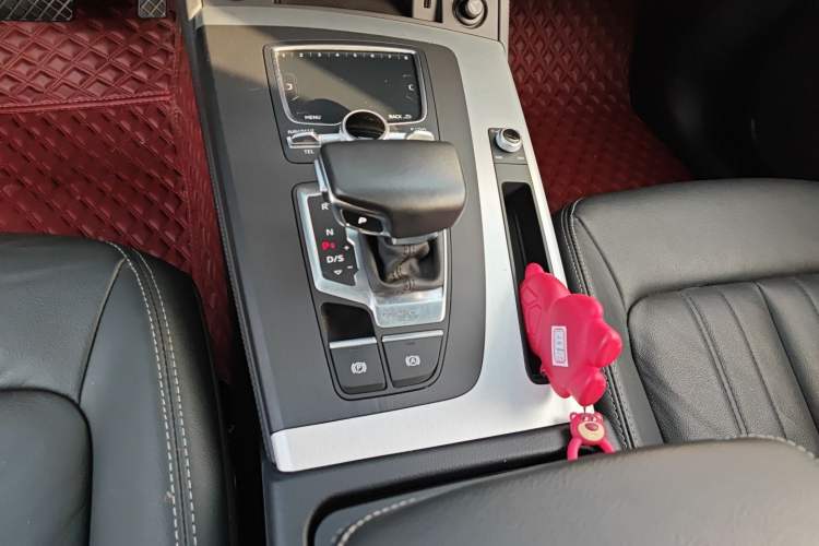 Used Audi Q5L 2020 Updated 40 TFSI Prestige Fashion Edition
