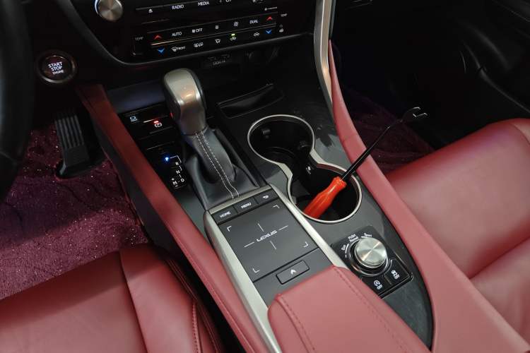 Used Lexus RX 2020 Revised Version 300 Two-Wheel Drive Elite Edition
