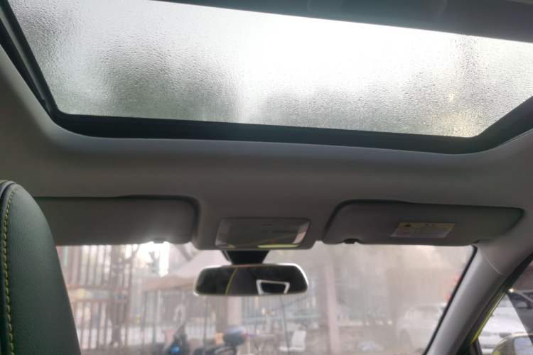 Used Wuling Alvez 2022 1.5T CVT Trendy & Cool Edition
