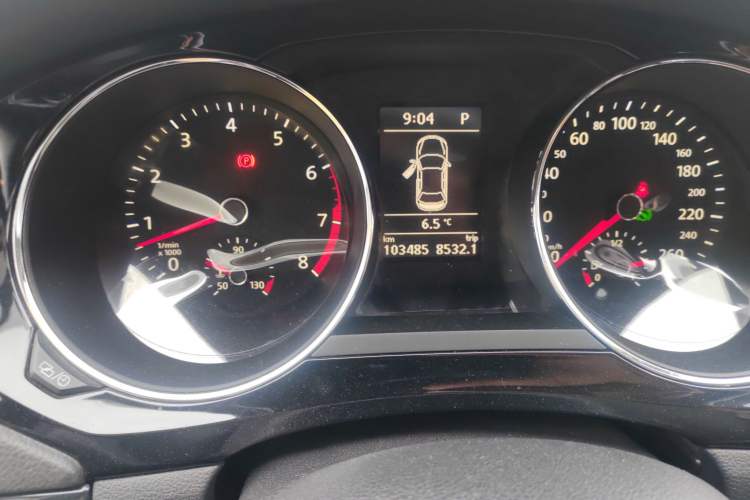 Used Volkswagen Sagitar 2015 230TSI Automatic Luxury Model