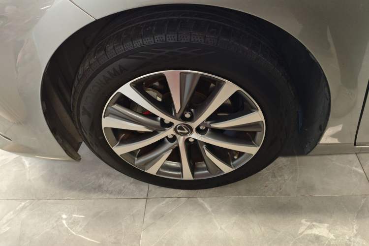 Used Lexus ES 2020 200 Excellence Edition
