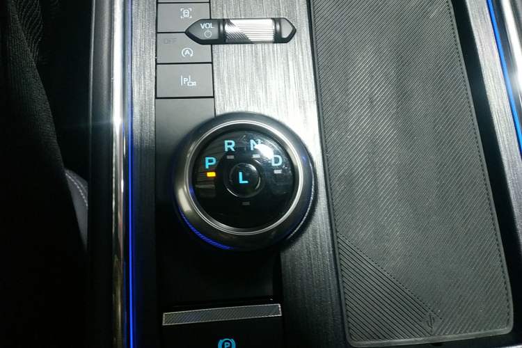 Used Ford Mondeo 2025 2.0T EcoBoost Ultimate Edition
