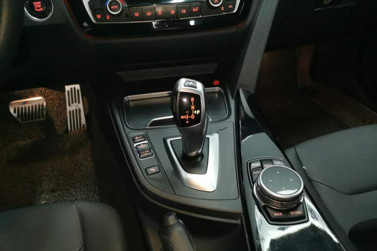 Used BMW 3 Series 2016 320Li Fashion Model
