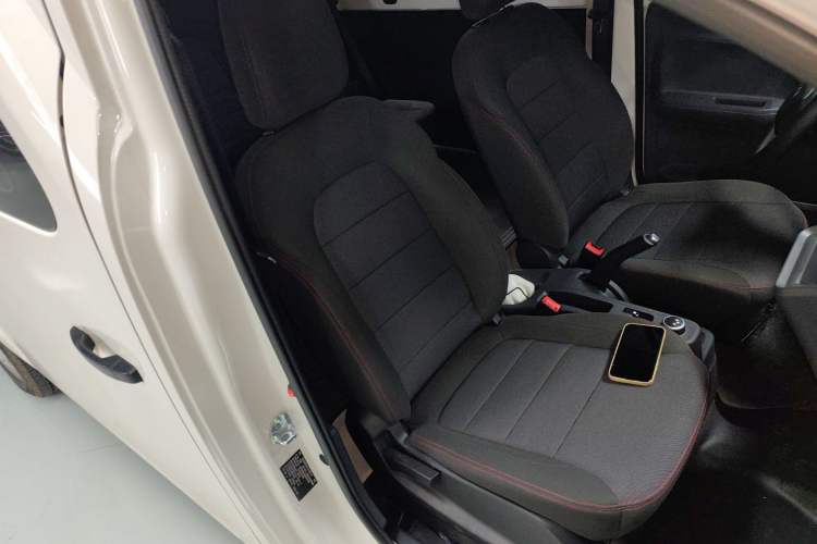 Used Yufeng Yufeng Gold Warehouse 2025 Model PLUS Bus Version, First-Class Cabin
