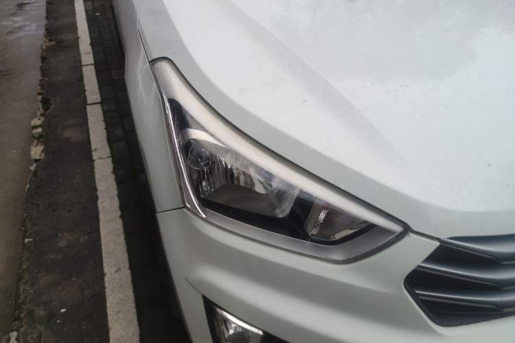 Used Hyundai ix25 2015 1.6L Automatic Two-Wheel Drive Smart GLS Trim
