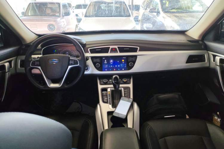 Used Geely Auto Emgrand X7 Sport 2018 1.8TD Automatic Two-Wheel Drive Smart Connect 4G Internet Edition
