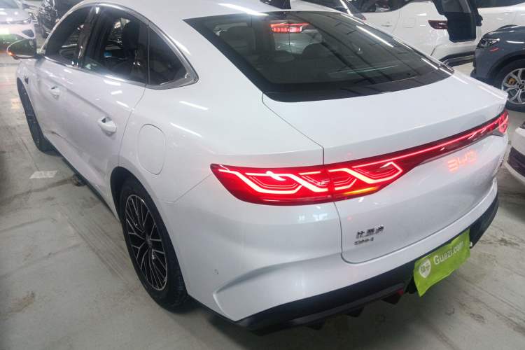 Used BYD Qin L 2025 DM-i Smart Drive 120KM Excellence Model
