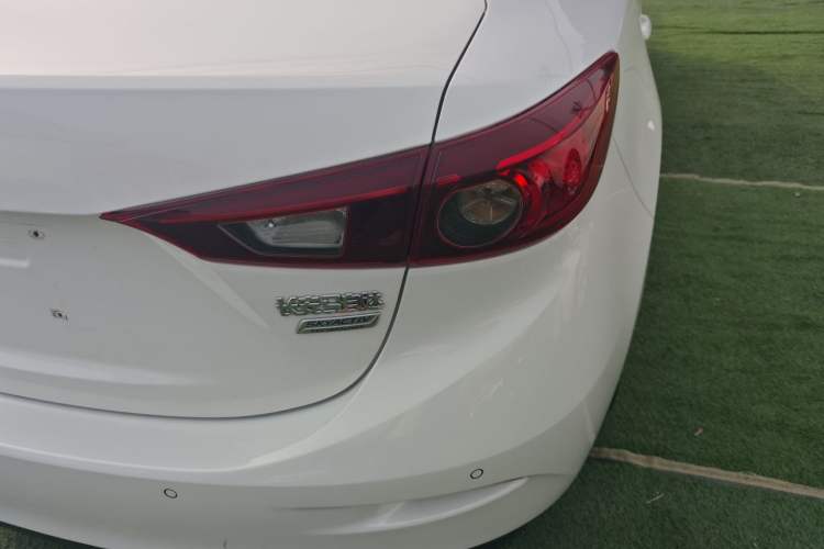 Used Mazda Mazda 3 Axela 2017 Sedan 1.5L Automatic Comfort Model Emission Standard China V
