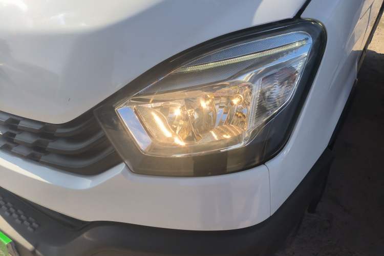 Used Iveco Eurocargo 2021 2.0T Manual Super Rui Long Wheelbase Short Overhang High Roof Side-Sliding Door F1A
