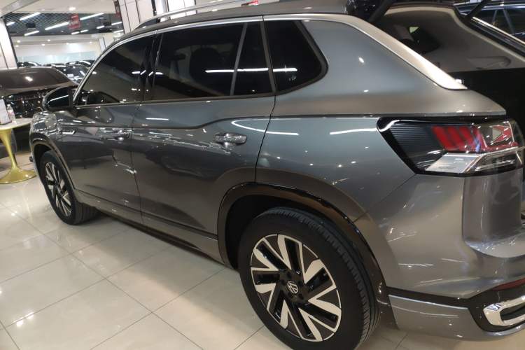 Used Volkswagen Tayron 2023 Revised Version 380TSI All-Wheel Drive R-Line High-Energy Edition